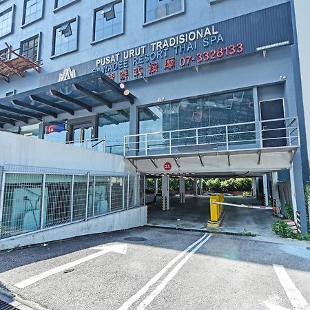 Capital O 90130 Sawadee Hotel جوهر بهرو المظهر الخارجي الصورة