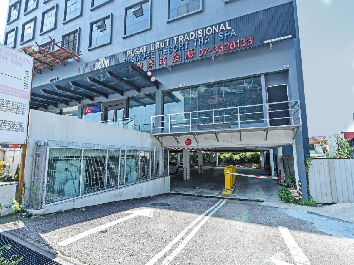 Capital O 90130 Sawadee Hotel جوهر بهرو المظهر الخارجي الصورة