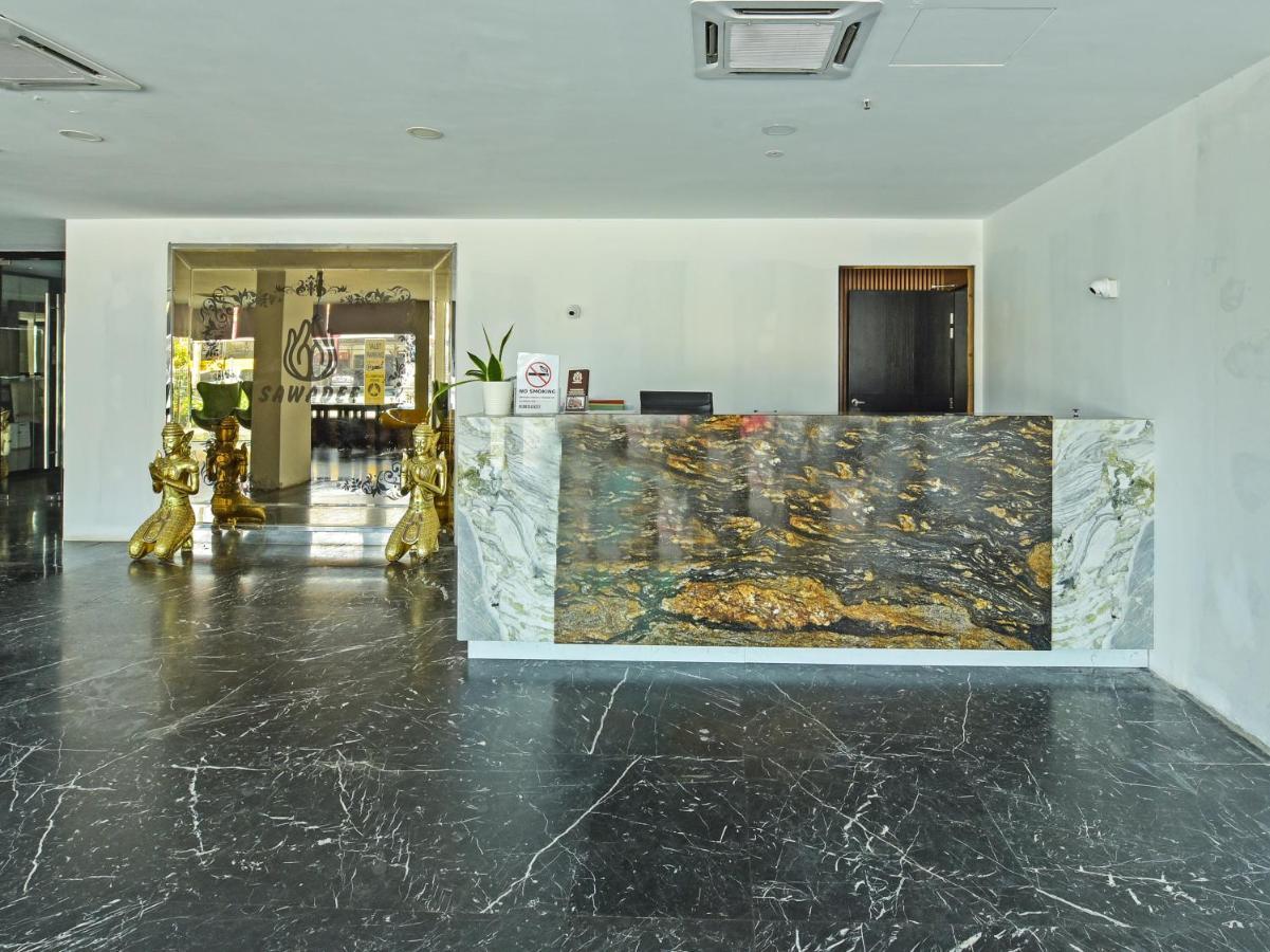 Capital O 90130 Sawadee Hotel جوهر بهرو المظهر الخارجي الصورة