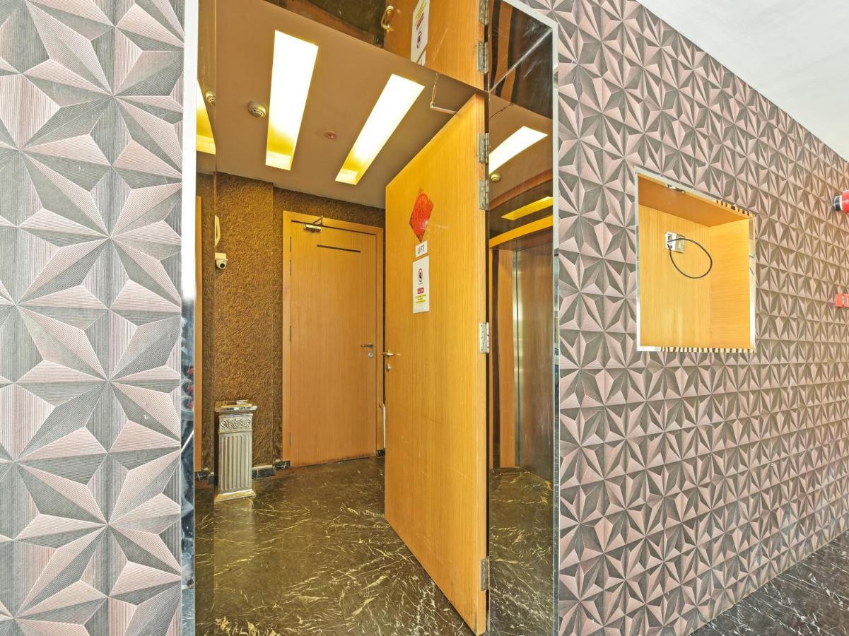 Capital O 90130 Sawadee Hotel جوهر بهرو المظهر الخارجي الصورة