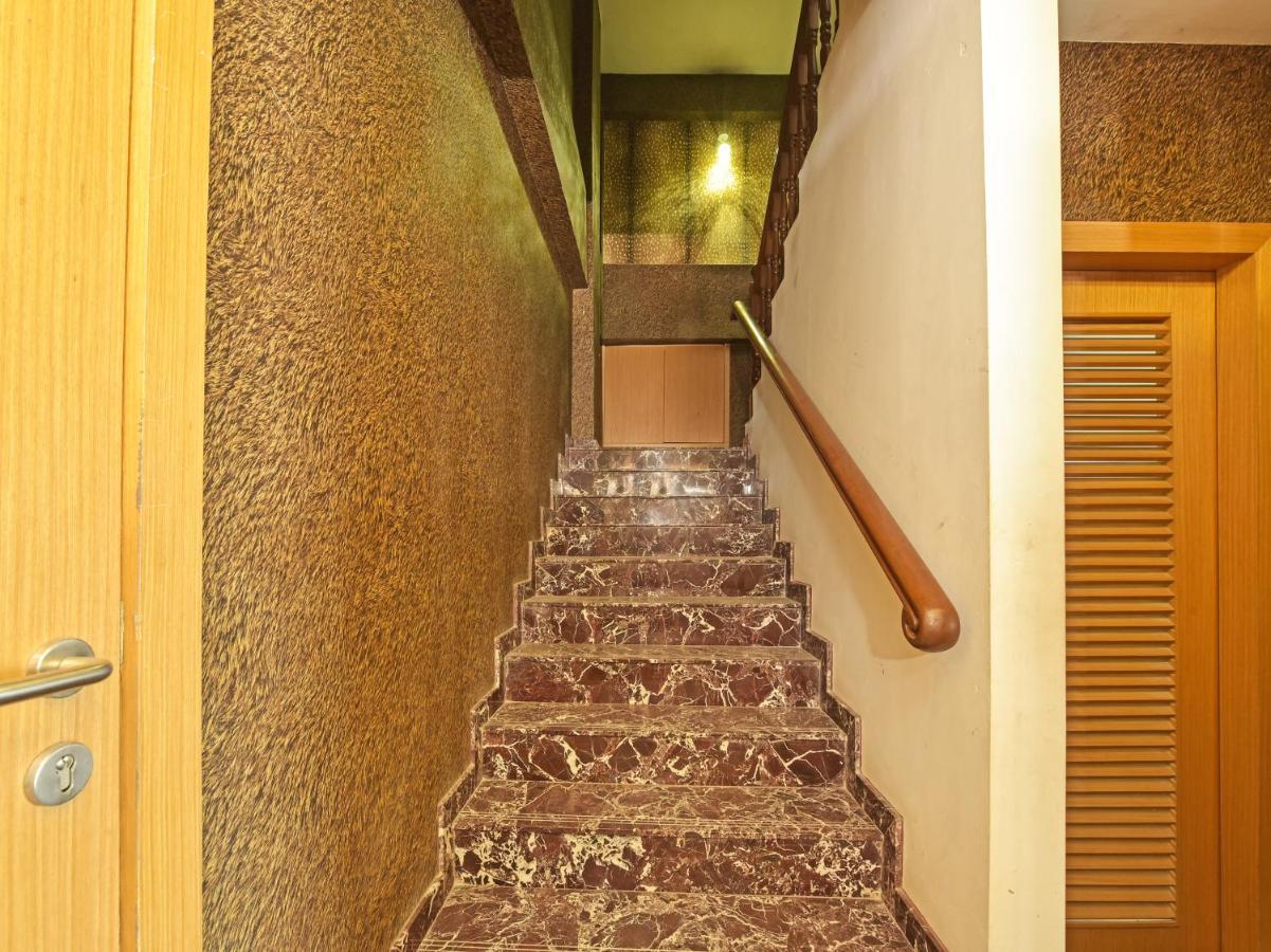 Capital O 90130 Sawadee Hotel جوهر بهرو المظهر الخارجي الصورة